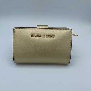 Michael Kors Jet Set Travel wallet